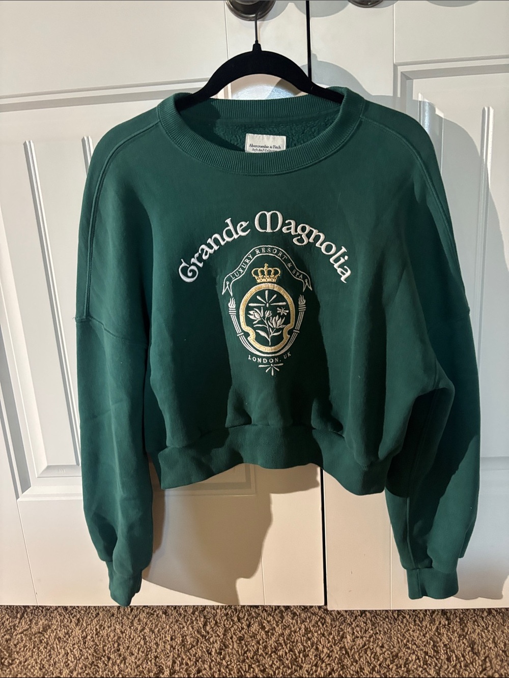 Abercrombie & Fitch Forest Green Crewneck Sweatshirt with White & Gold Crest